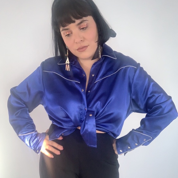 Vintage Tops - Vintage 80s Western Satin Slap Button Blouse S M L